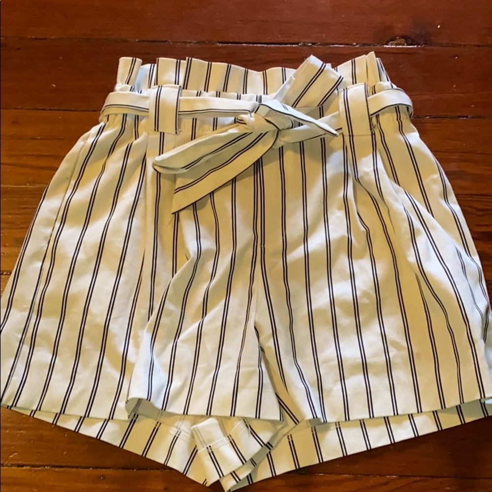 striped paper bag shorts barely worn